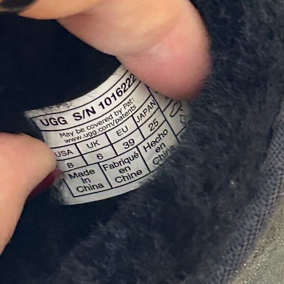 UGG Womens Classic Mini II Winter Boots Shearling Fur Booties Size 8 Black - Picture 11 of 14